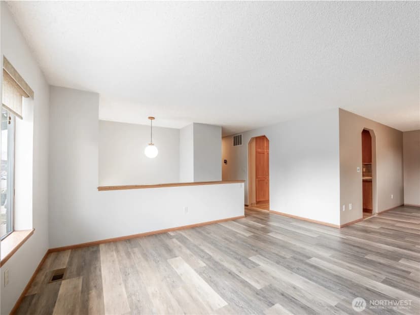 Property photo for 910 College Street, Wenatchee photo 5