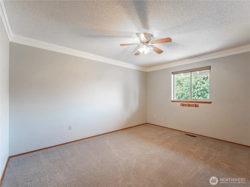 Property photo for 910 College Street, Wenatchee photo 19
