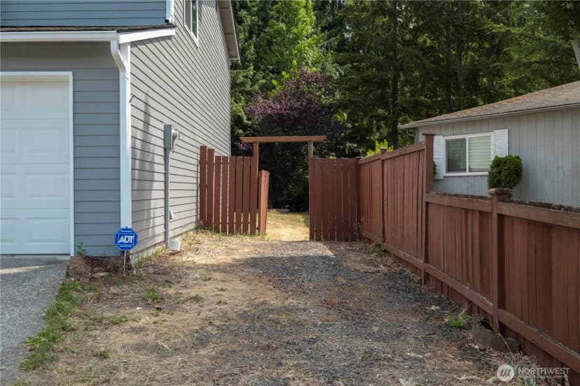 Property photo for 10811 10th Drive Se, Everett photo 29
