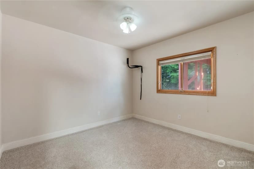 Property photo for 10811 10th Drive Se, Everett photo 24