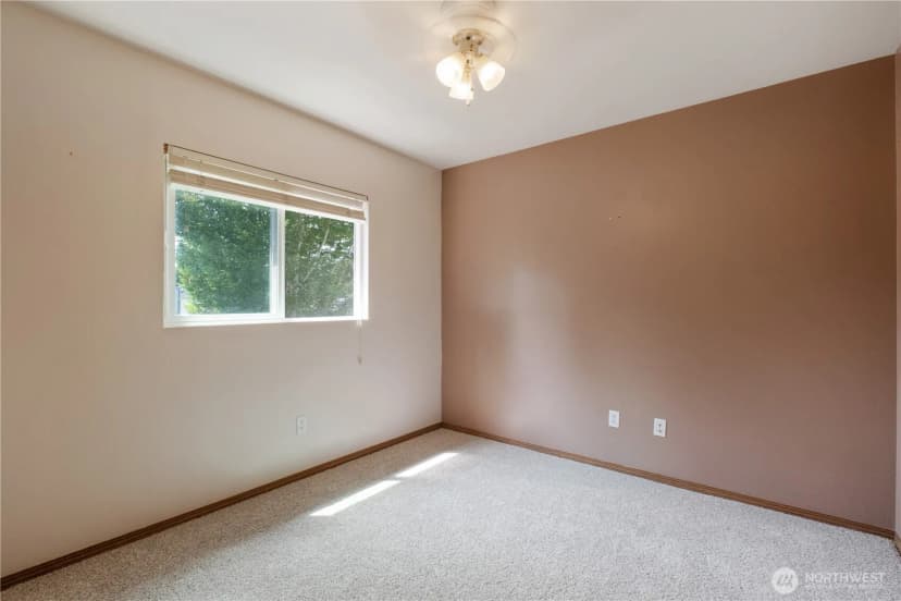 Property photo for 10811 10th Drive Se, Everett photo 17