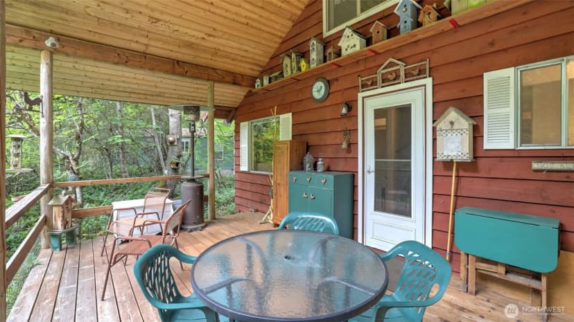 Property photo for 137 Nisqually Way, Ashford photo 18