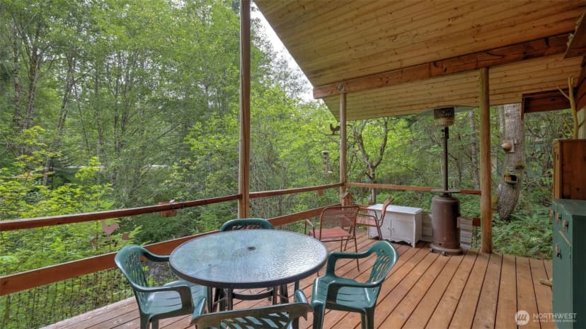 Property photo for 137 Nisqually Way, Ashford photo 16