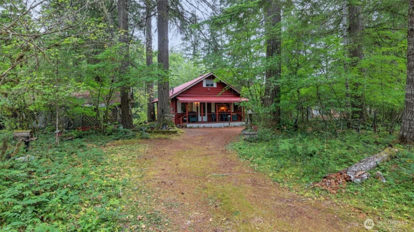 Property photo for 137 Nisqually Way, Ashford photo 23