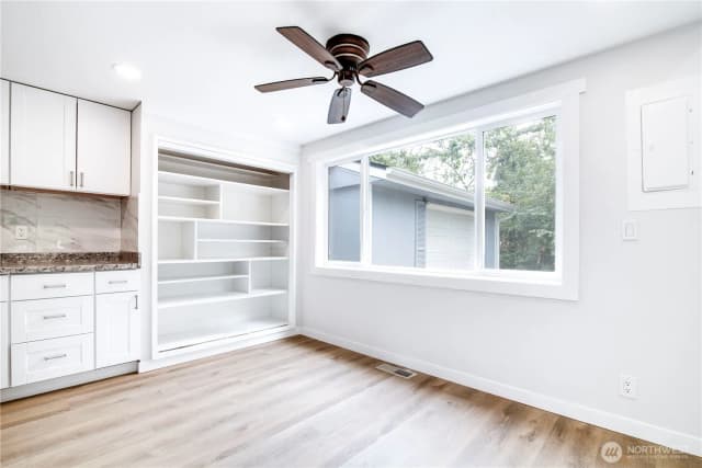 Property photo for 21136 33rd Ave S, Sea Tac photo 5
