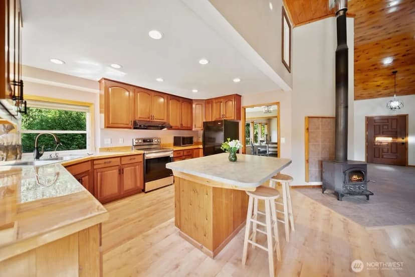 Property photo for 9643 Goodfellow Lane Ne, Kingston photo 6