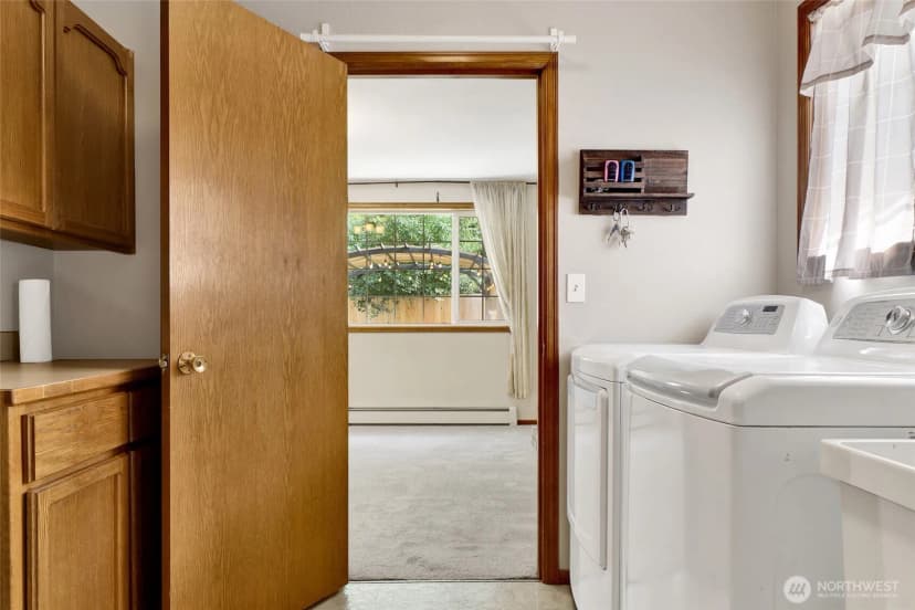 Property photo for 2490 Autumnwood Court, Bellingham photo 14