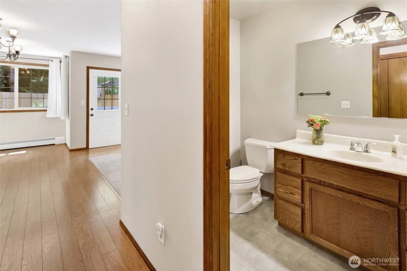 Property photo for 2490 Autumnwood Court, Bellingham photo 15