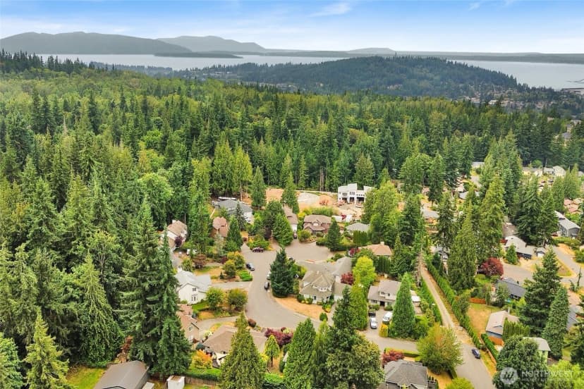 Property photo for 2490 Autumnwood Court, Bellingham photo 32