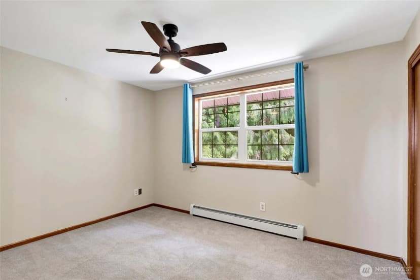 Property photo for 2490 Autumnwood Court, Bellingham photo 25