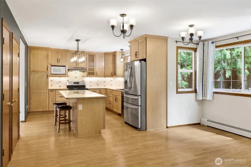 Property photo for 2490 Autumnwood Court, Bellingham photo 9