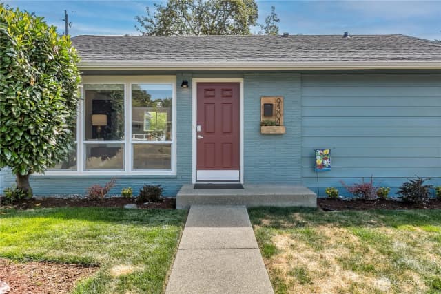 Property photo for 9304 32nd Avenue Sw, Seattle