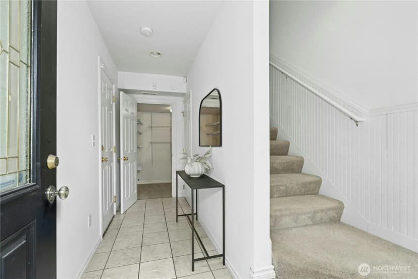 Property photo for 1132 Yakima Avenue S, Seattle photo 3