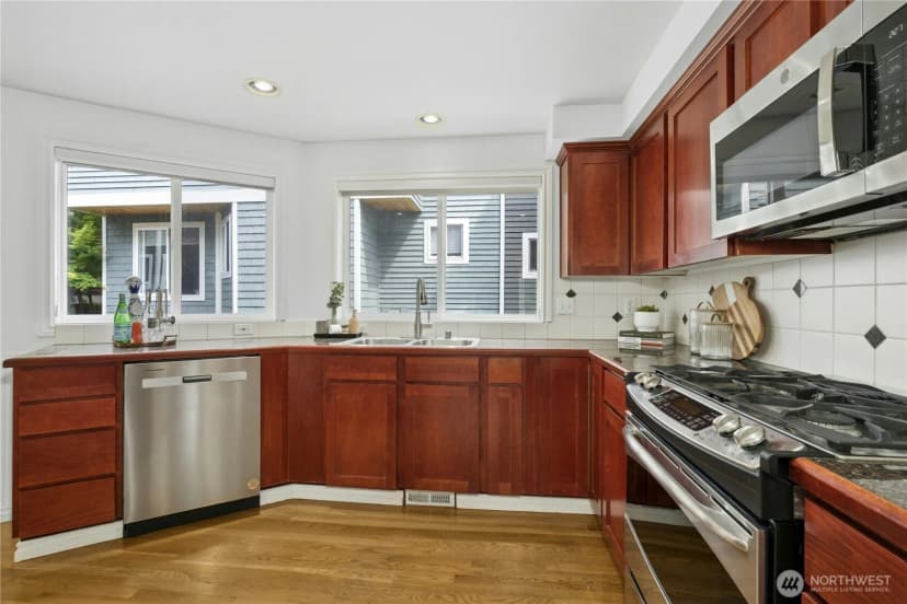 Property photo for 1132 Yakima Avenue S, Seattle photo 8