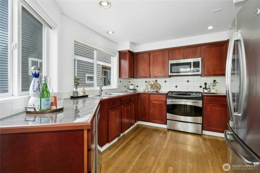 Property photo for 1132 Yakima Avenue S, Seattle photo 6