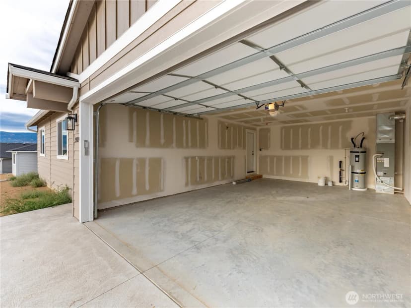 Property photo for 2425 Noah Street Se, East Wenatchee photo 31