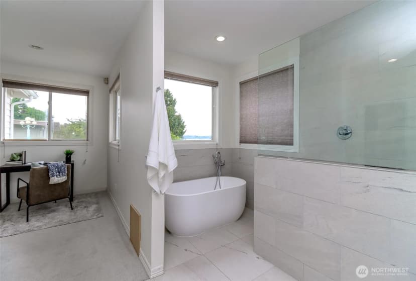Property photo for 29851 12th Avenue Sw, Federal Way photo 23