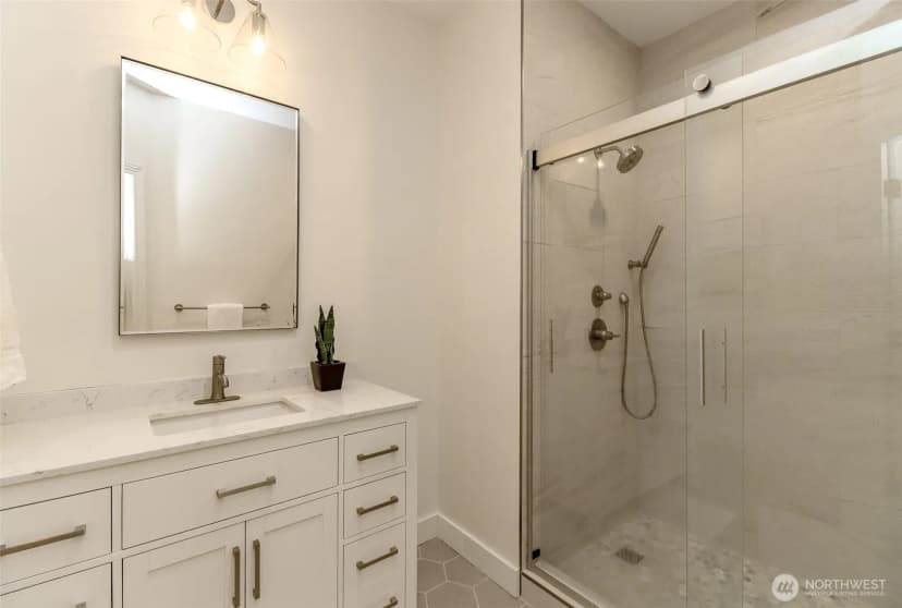 Property photo for 29851 12th Avenue Sw, Federal Way photo 33