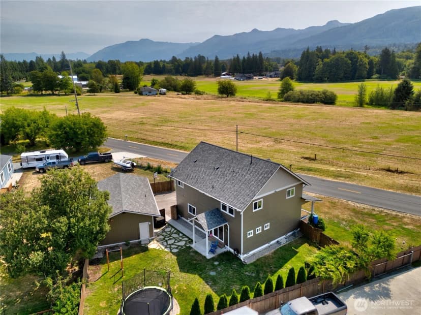 Property photo for 1410 Railroad Avenue, Sedro Woolley photo 6