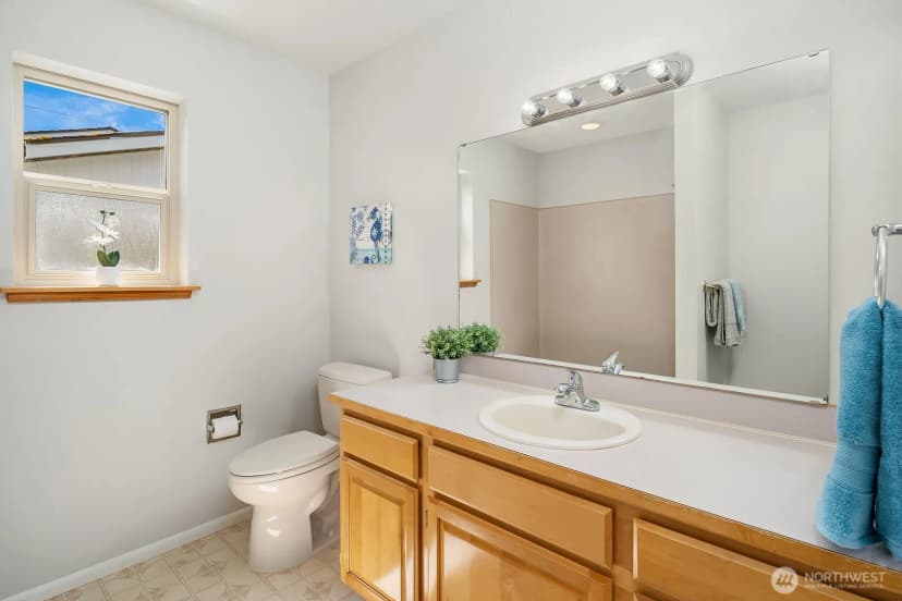 Property photo for 721 Crown Drive, Everett photo 24