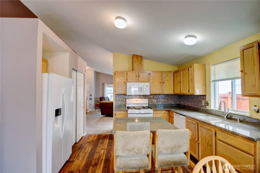 Property photo for 6508 105th Street Ne, Marysville photo 11