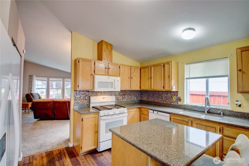 Property photo for 6508 105th Street Ne, Marysville photo 10