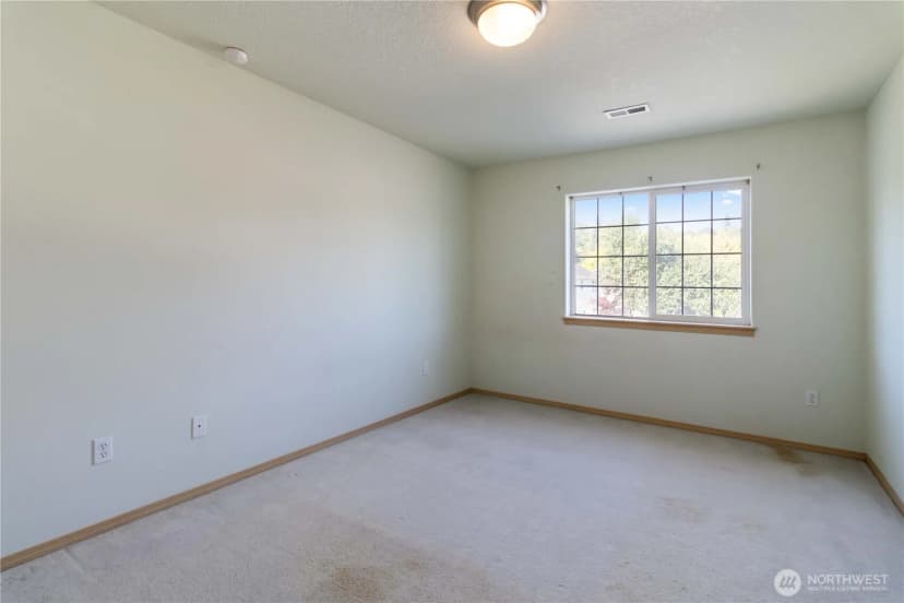 Property photo for 63 Crown Point Road, Longview photo 25
