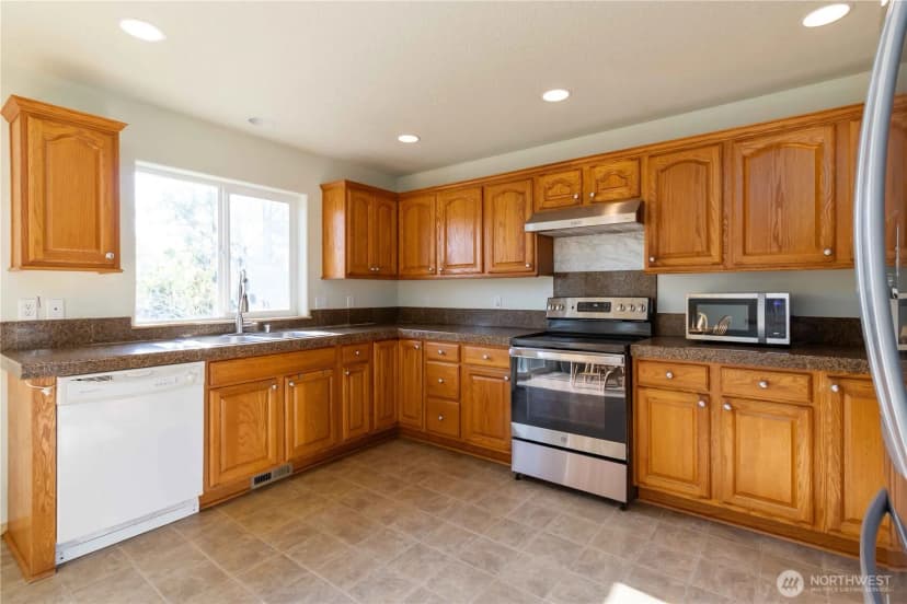 Property photo for 63 Crown Point Road, Longview photo 12