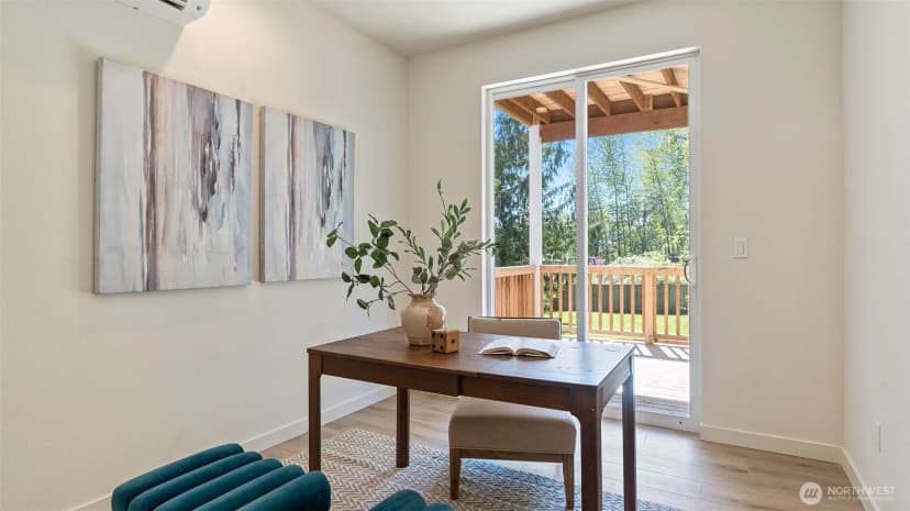 Property photo for 10811 Holly Drive #c, Everett photo 17