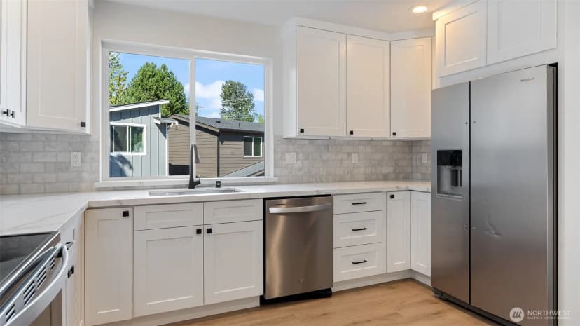 Property photo for 10811 Holly Drive #c, Everett photo 11