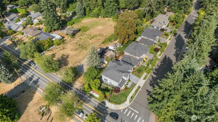 Property photo for 7512 132nd Avenue Ne, Kirkland photo 10