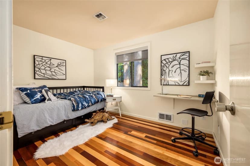Property photo for 8750 Woodbank Drive Ne, Bainbridge Island photo 28