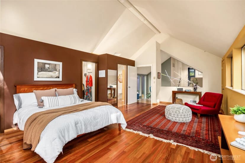Property photo for 8750 Woodbank Drive Ne, Bainbridge Island photo 19