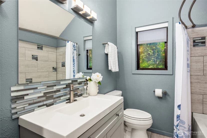 Property photo for 8750 Woodbank Drive Ne, Bainbridge Island photo 29