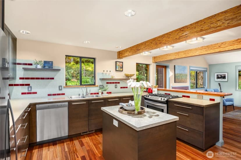 Property photo for 8750 Woodbank Drive Ne, Bainbridge Island photo 13