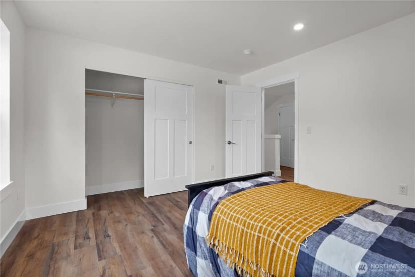 Property photo for 15205 Boat Street Sw, Lakewood photo 28