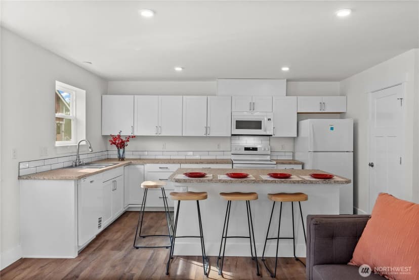 Property photo for 15205 Boat Street Sw, Lakewood photo 15