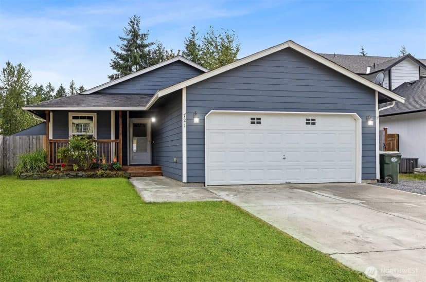Property photo for 721 Riverside Lane E, Eatonville photo 2