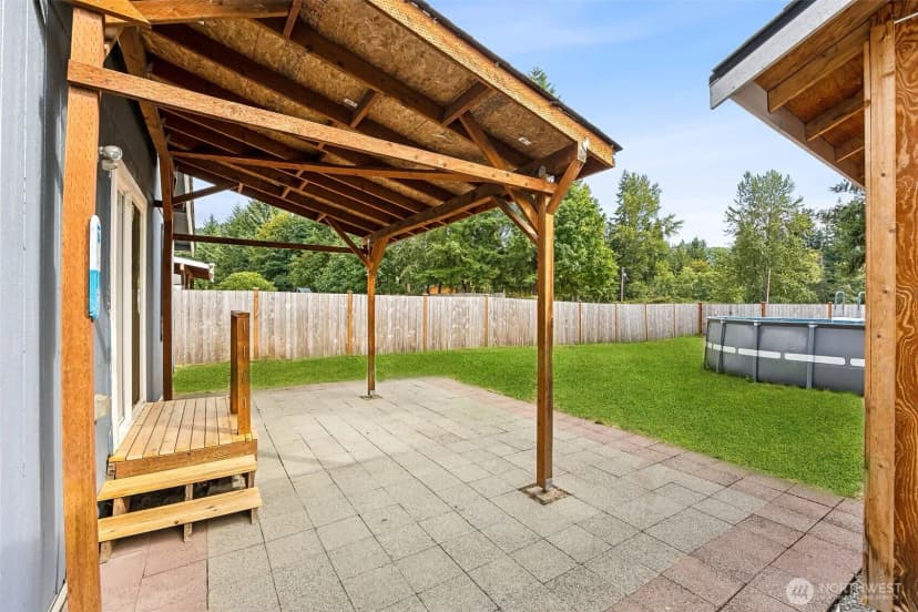 Property photo for 721 Riverside Lane E, Eatonville photo 22