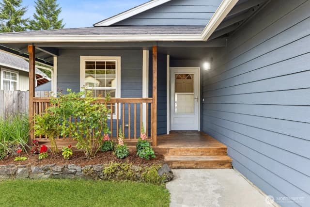 Property photo for 721 Riverside Lane E, Eatonville
