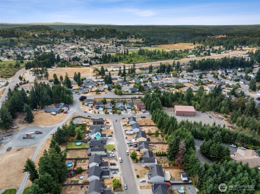 Property photo for 721 Riverside Lane E, Eatonville photo 34