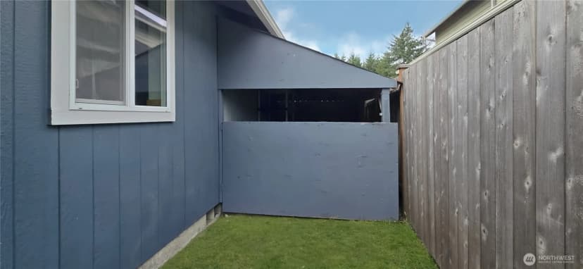 Property photo for 721 Riverside Lane E, Eatonville photo 26