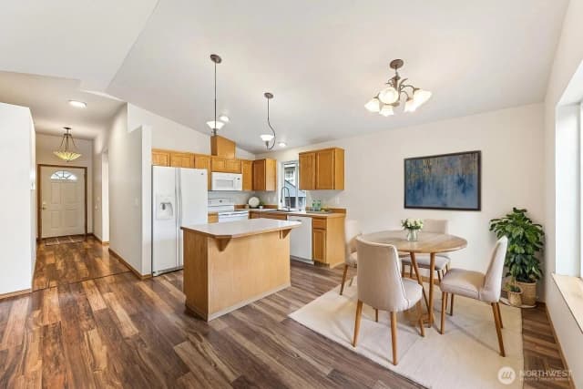 Property photo for 721 Riverside Lane E, Eatonville photo 5