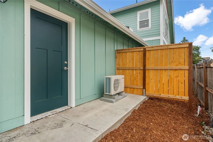 Property photo for 15204 88th Avenue Ct Sw, Lakewood photo 35