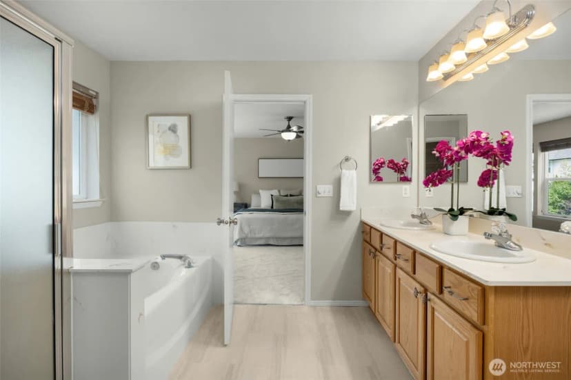 Property photo for 37123 S Gala Court, Snoqualmie photo 17