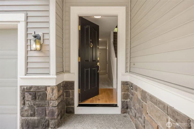 Property photo for 37123 S Gala Court, Snoqualmie photo 2