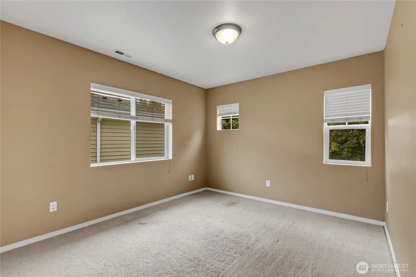 Property photo for 4305 Mckinley Street Ne, Lacey photo 18