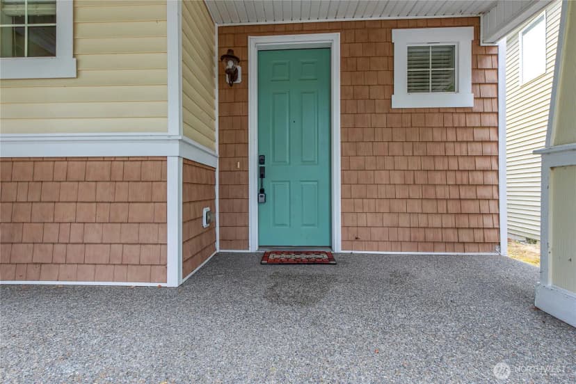 Property photo for 4305 Mckinley Street Ne, Lacey photo 3