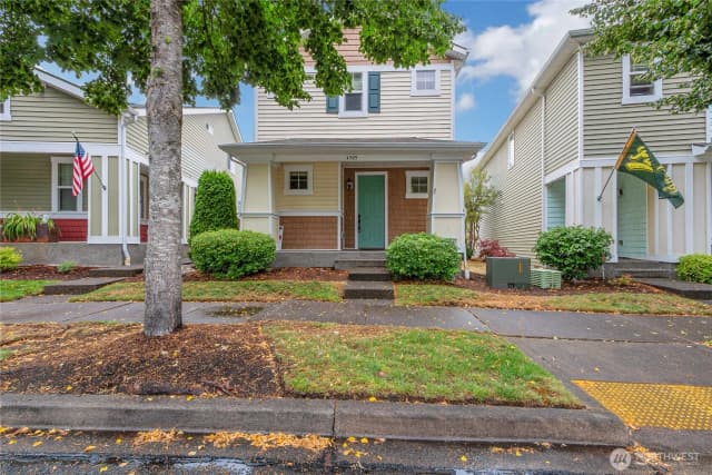 Property photo for 4305 Mckinley Street Ne, Lacey photo 2