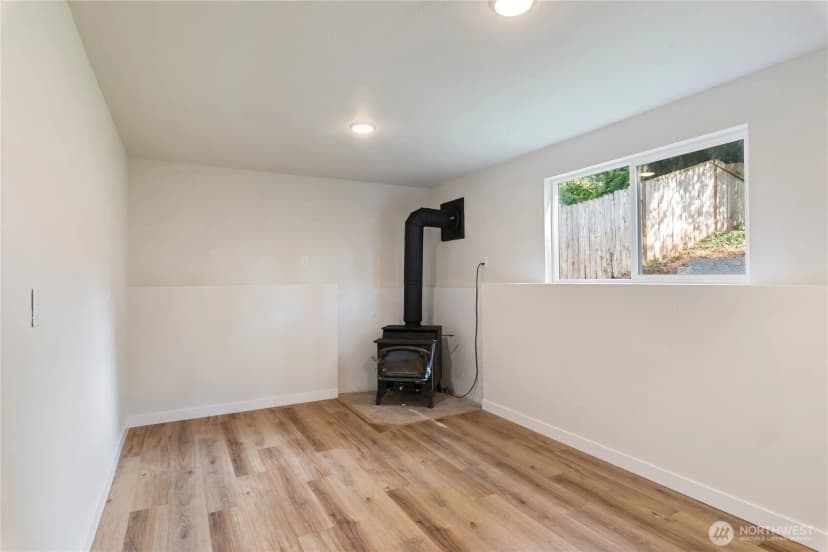 Property photo for 7611 Ne Beachwood Avenue, Poulsbo photo 24